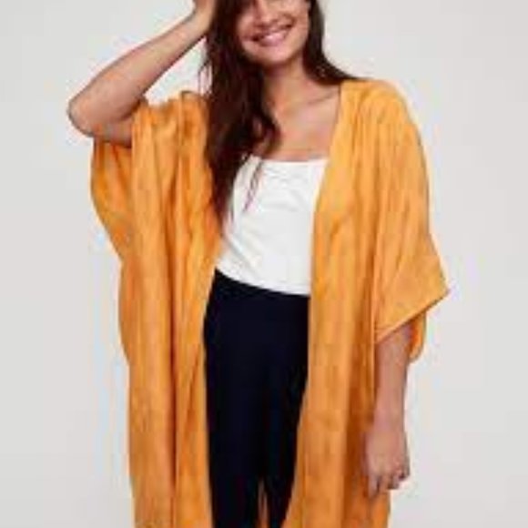 Sunday Best Tops - Aritzia Sunday Best Aitken Kimono
